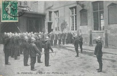 4 CARTES POSTALES LES POMPIERS : Petite Sélection....