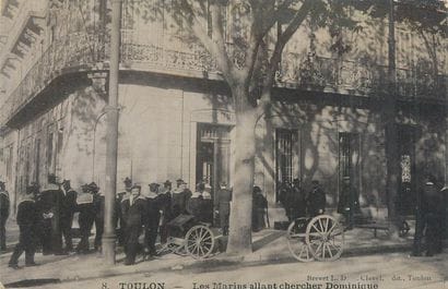 262 CARTES POSTALES MILITARIA : 78cp-France...