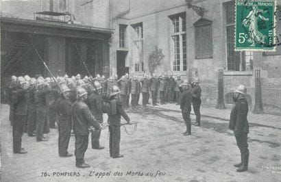 4 CARTES POSTALES LES POMPIERS : Petite Sélection....