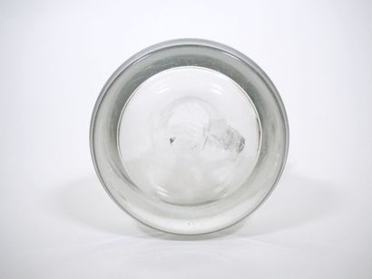 Ensemble en verre comprenant :
- Une bouteille...