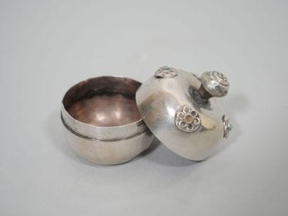 NEPAL ou TIBET
Suite de 5 boîtes à pilules...