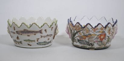 ASIATIDES 
Suite de deux verrières en porcelaine...