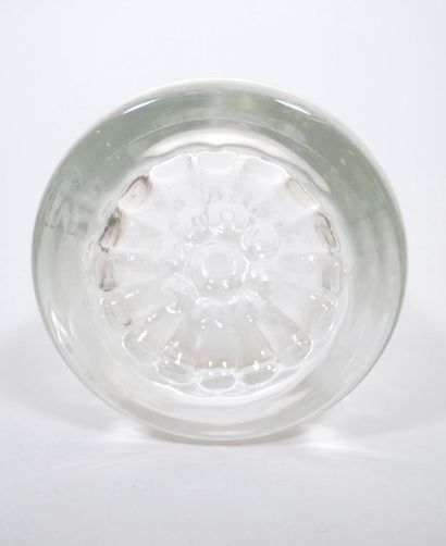 Ensemble en verre comprenant :
- Une bouteille...