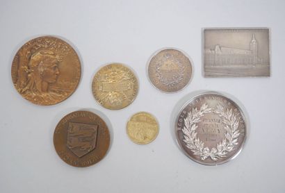Ensemble de médailles de table et commémoratives...