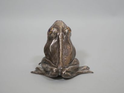 Sujet en métal argenté figurant une grenouille...