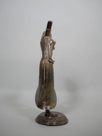 INDE
Paire de danseuses en argent à décor...