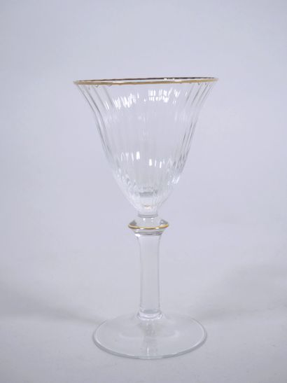 Partie de service de verres, la coupe de...