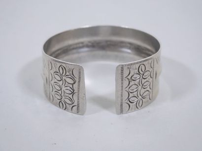 Fort ensemble de bijoux fantaisie en métal...
