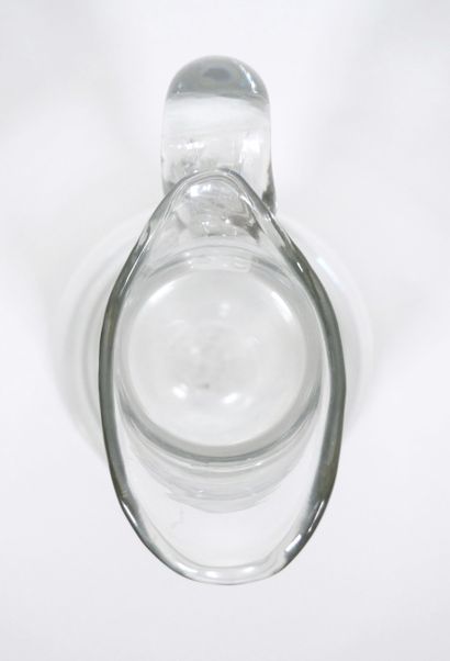 Ensemble en verre comprenant :
- Une bouteille...