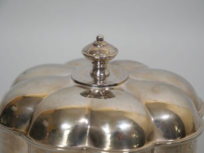 GODINGER SILVER 1994
Boite ovale couverte...