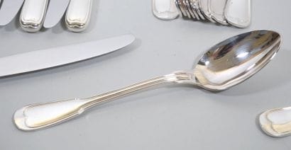 Partie de ménagère en métal argenté, modèle...