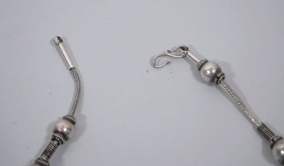 Fort ensemble de bijoux fantaisie en métal...