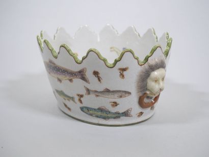 ASIATIDES 
Suite de deux verrières en porcelaine...