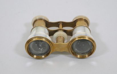 Paire de jumelles de théâtre en laiton et...