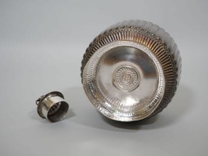 INDE
Vase de forme bouteille en argent à...
