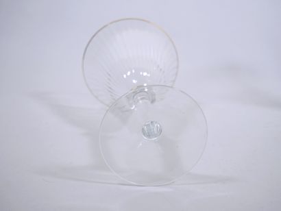 Partie de service de verres, la coupe de...