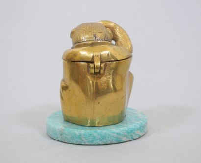 ATHA Paris, attribué à
Encrier en bronze...
