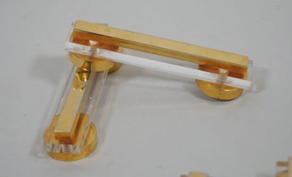Suite de 12 porte-couteaux à sections de...