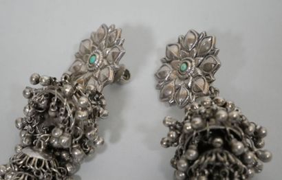 TIBET ou NEPAL
Ensemble de bijoux en divers...
