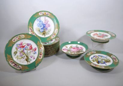 Partie se service de table en porcelaine...