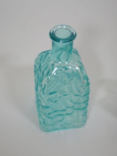 Ensemble en verre comprenant :
- une petite...