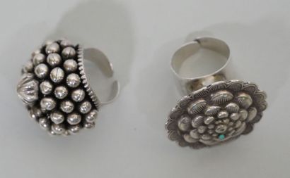 TIBET ou NEPAL
Ensemble de bijoux en divers...