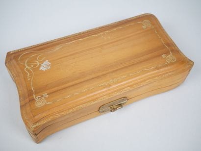 Entremet flatware, silver handle decorated...