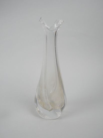Reunion of free-form molded crystal pieces...