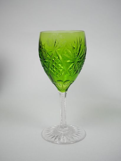 Suite of 6 footed glasses in cut crystal...