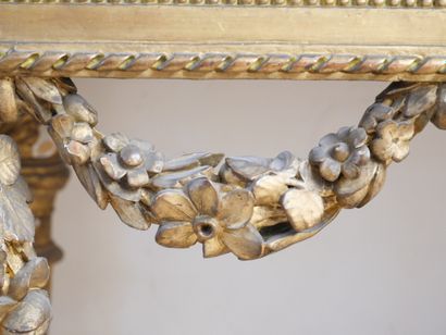 Rectangular console table in finely carved,...