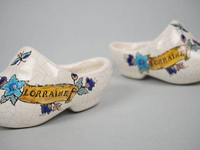 SAINT JEAN L'AIGLE in LONGWY
Pair of earthenware...