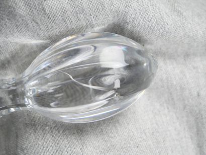 SEVRES
Meeting of three crystal decanters...