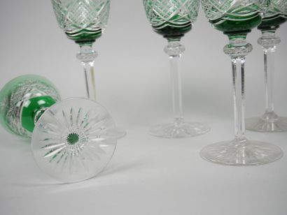 Suite of 6 footed glasses in cut crystal...
