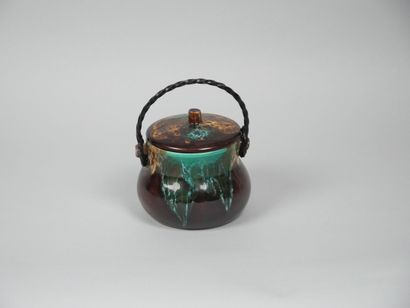 VALLAURIS
Small ceramic covered pot with...