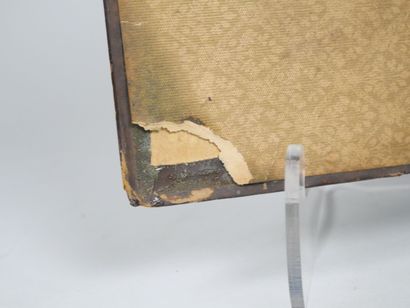 Wallet in embossed leather with floral decoration,...