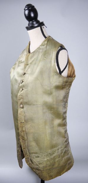 Green fluted vest
Louis XVI period.
Dimensions:...