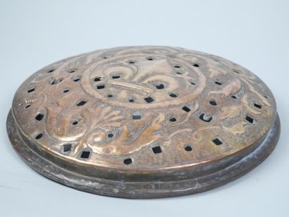 Reunion of two copper basin elements, one...