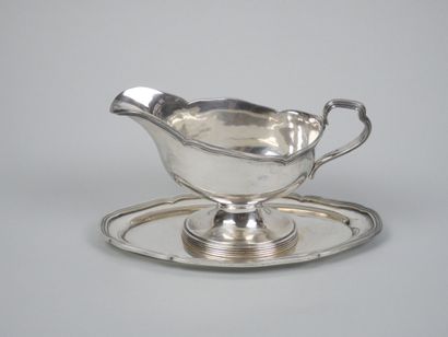 Set of silver-plated metal pieces including...