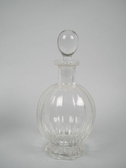 SEVRES
Meeting of three crystal decanters...