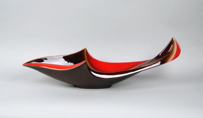 VALLAURIS
Large nave or fruit bowl in red...