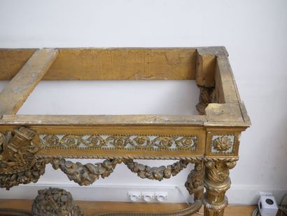 Rectangular console table in finely carved,...
