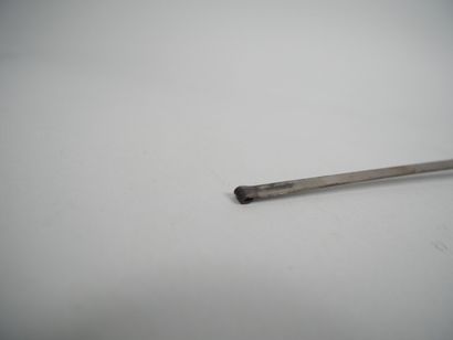 Fencing foil with filigree fusee, helmet-shaped...