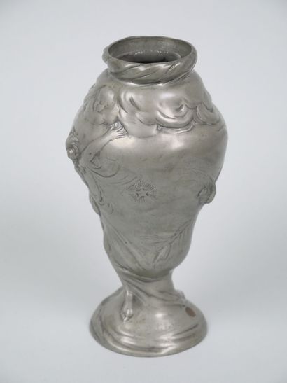 After Édouard LELIEVRE (1856-1945) 
Pewter...