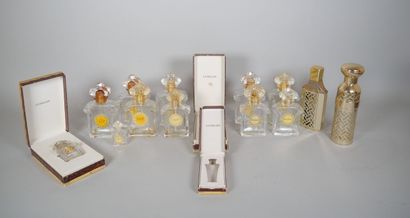 GUERLAIN Paris
Set of 10 perfume bottles...