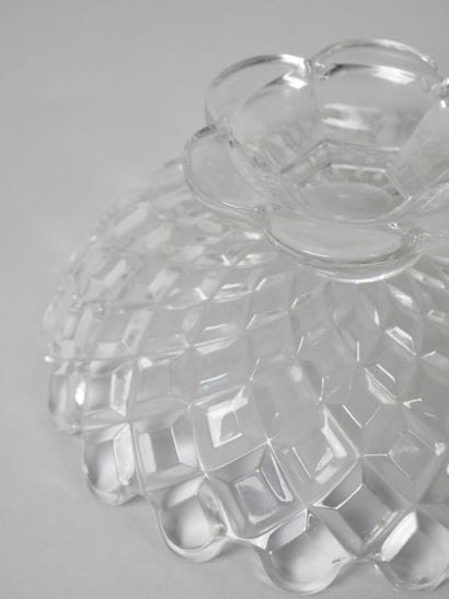 BACCARAT
Crystal bowl on pedestal with cut...
