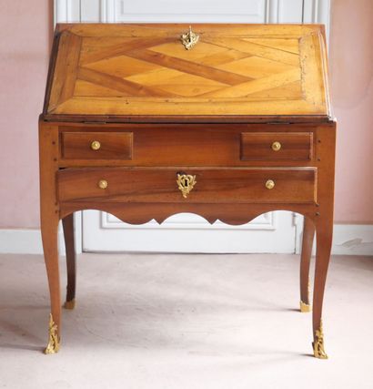 Sloping desk in molded cherrywood, opening...