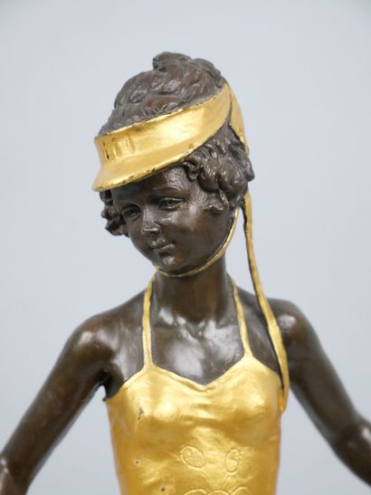 Modern School
Dancer with ballerinas in brown...