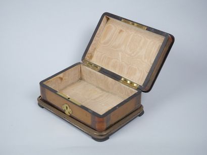GRADE & PELCOT
Wooden veneer case with inlaid...