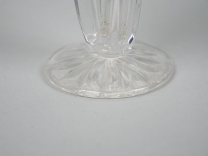 Set of glass and cut crystal pieces including...