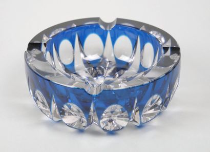 SAINT LOUIS
Ashtray in cut and partially...